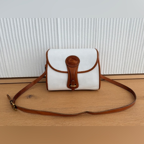 Vintage Dooney & Bourke Essex Crossbody | White & British Tan | AWL USA Made - Picture 4 of 7